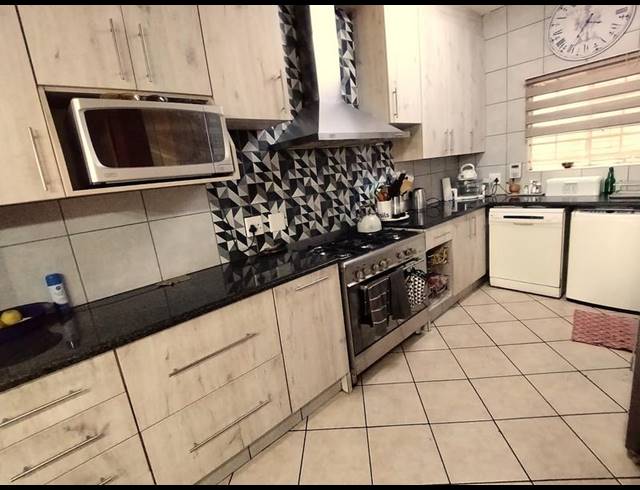 3 BEDROOM DUPLEX FOR SALE IN CELTISDAL